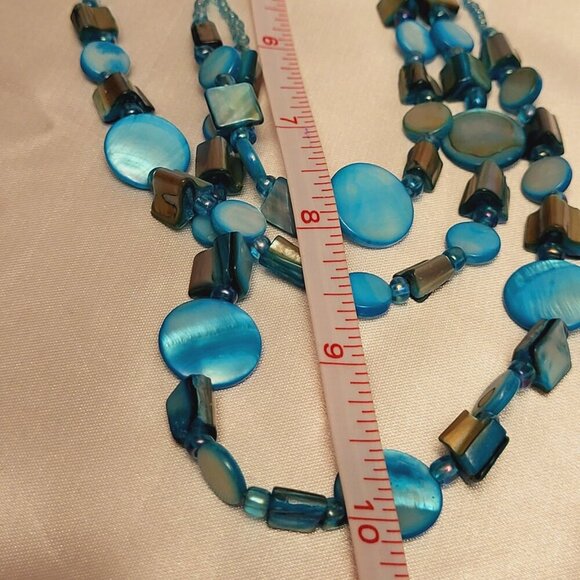 Unique Triple Strand ~ Stone and Bead Necklace ~ Excellent Condition - Picture 7 of 7